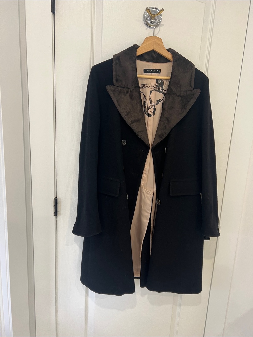 Wool Blend Black Coat with Faux Fur Collar Twin-set made in Italy